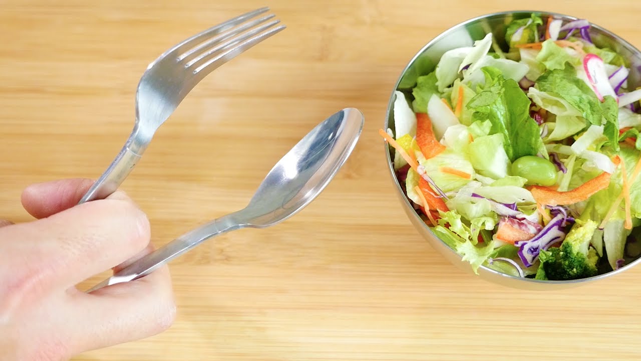 Using spoons and forks as tongs to serve - YouTube