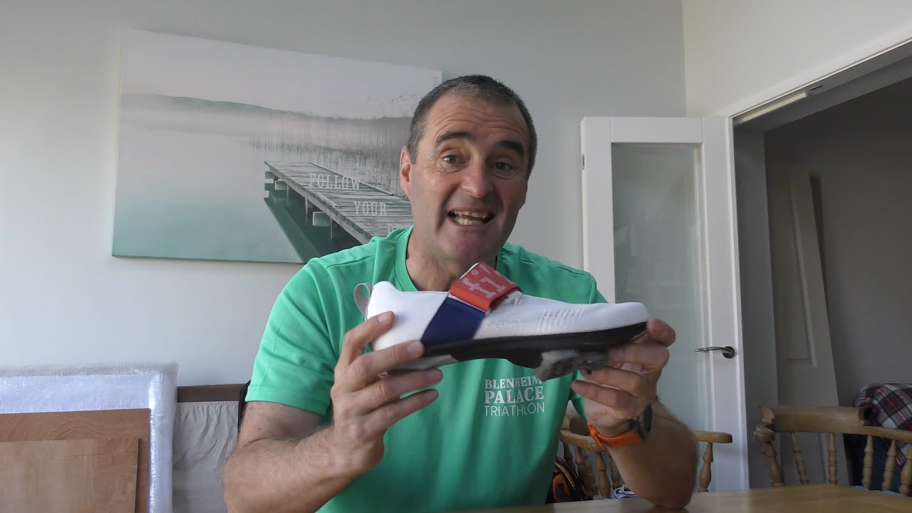Fizik Transiro Hydra Aeroweave Carbon Triathlon Bike Shoe - YouTube