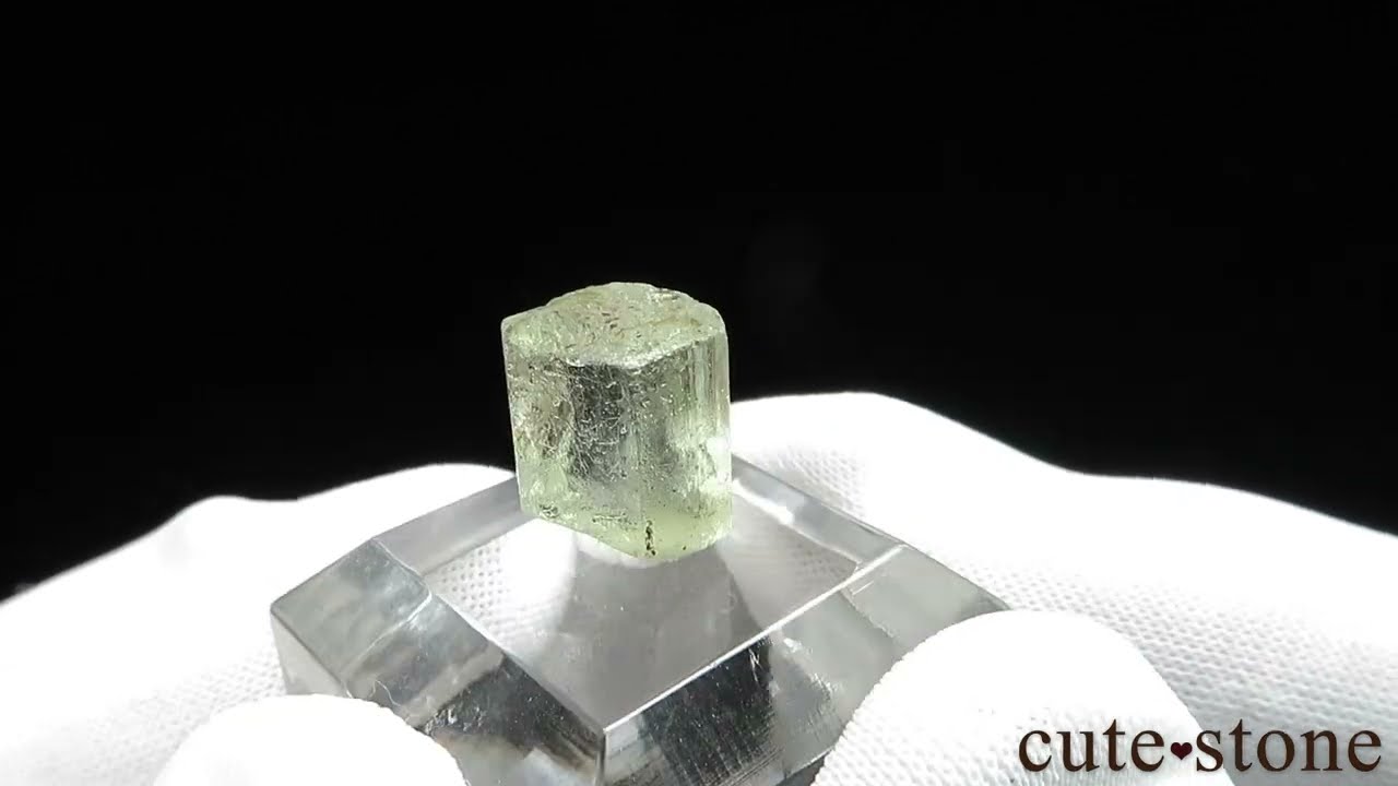 ロシア Sherlova Gora産 ヘリオドールの原石 No.2 - cute stone -