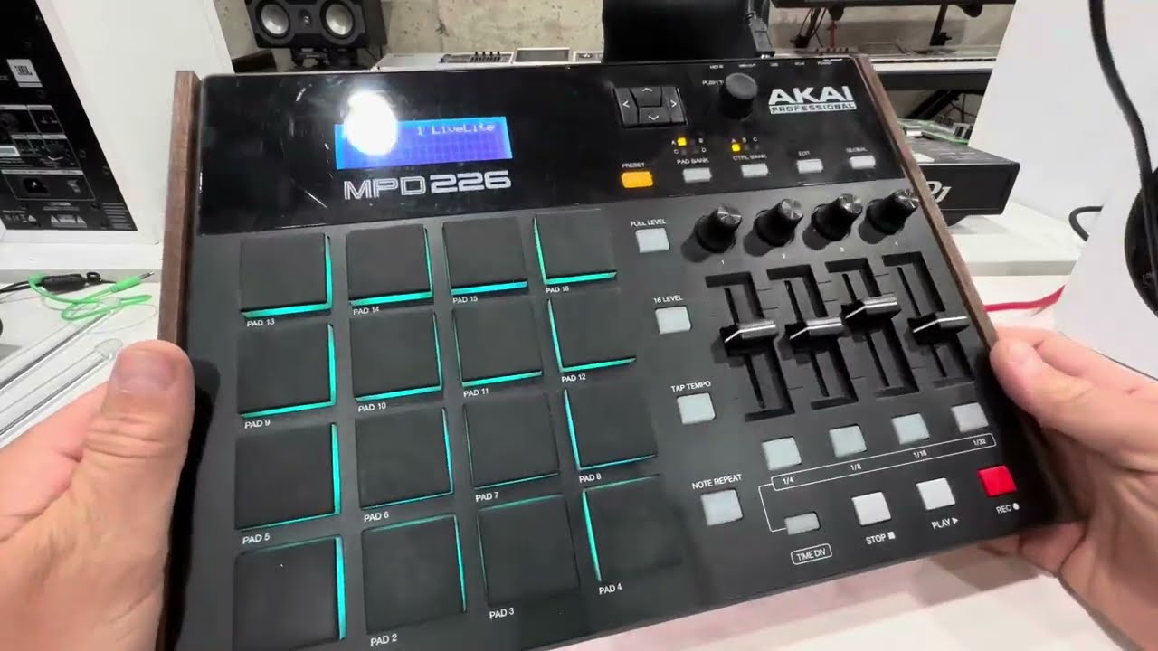 AKAI Professional MPD226 USB MIDI Controller with 16 RGB MPC Drum