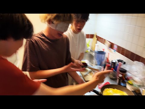 神回】ニートと居候とたかさきで炒飯を作ろう - YouTube