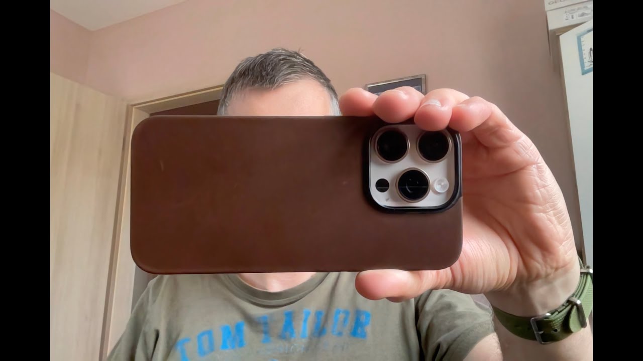 Nomad Magnetic Back iPhone 16 Pro - YouTube