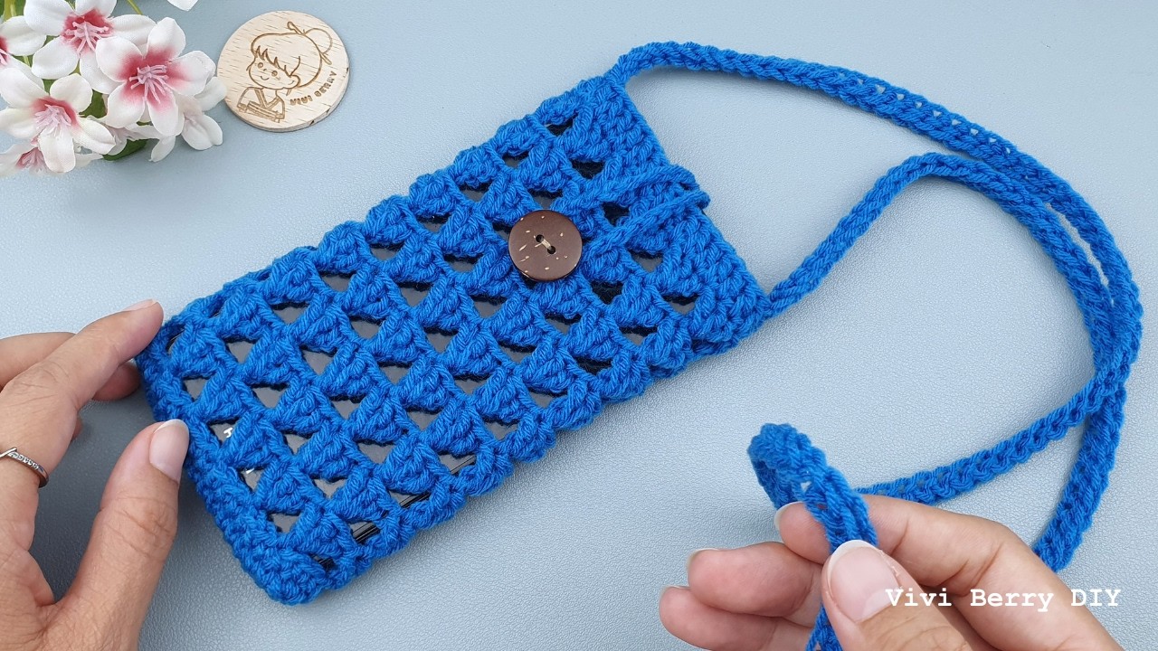 Wonderful! Crochet Phone Case with Sling | Crochet Gift Ideas