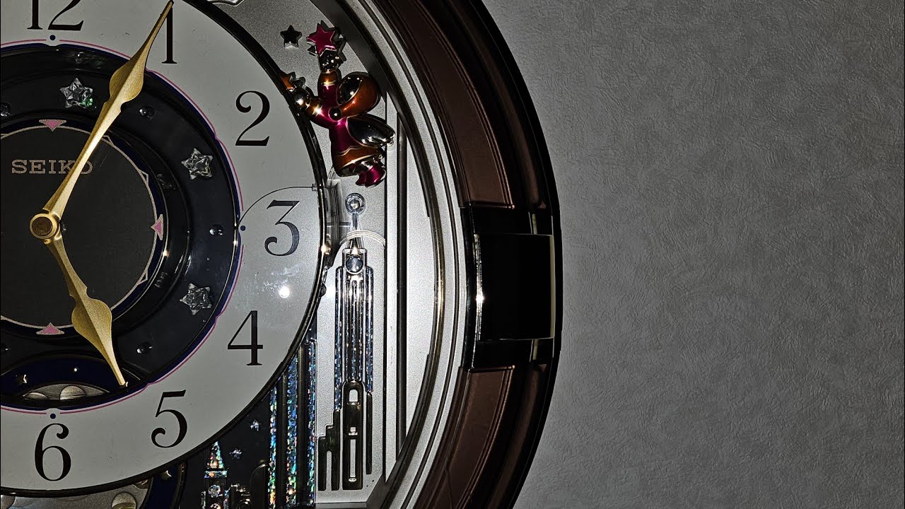 SEIKO FANTASIA RE549G ［からくり時計］ - YouTube