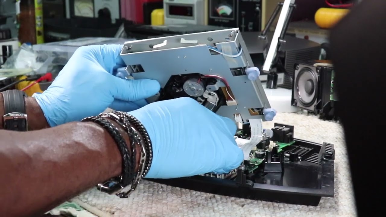 HOW TO REPAIR A BOSE WAVE MUSIC SYSTEM - DISASSEMBLY FOR REPAIR