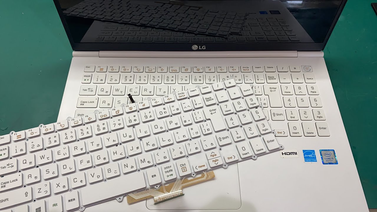 LG gram 15Z990-GA55J Q,Y,Cが反応しないキーボード交換修理 - YouTube
