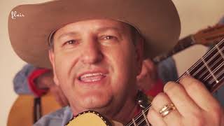 Cavaquinho: The Brazilian Guitar Version 🇧🇷 - YouTube