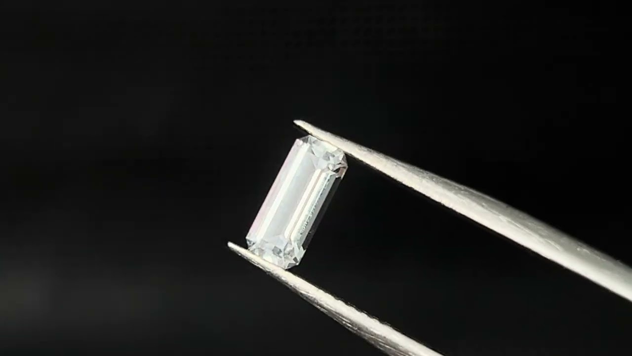 ミャンマー産フェナカイト・ルース 0.8カラット - パーフェクト