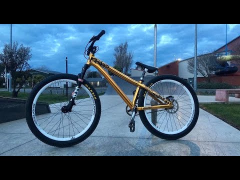CUSTOM DIRT JUMP MTB BIKE CHECK - NS BIKES DECADE - YouTube