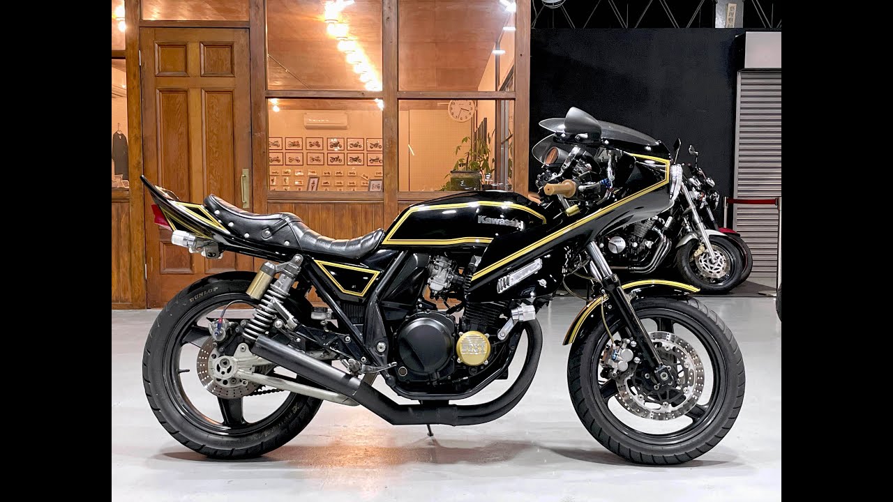 KAWASAKI】 ZRX400｜ZR400E｜ロケットカウル、MADMAX製ショート管