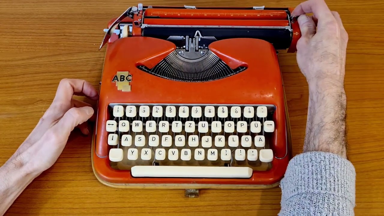 ABC typewriter from 1960s years, a German typewriter (video N°111