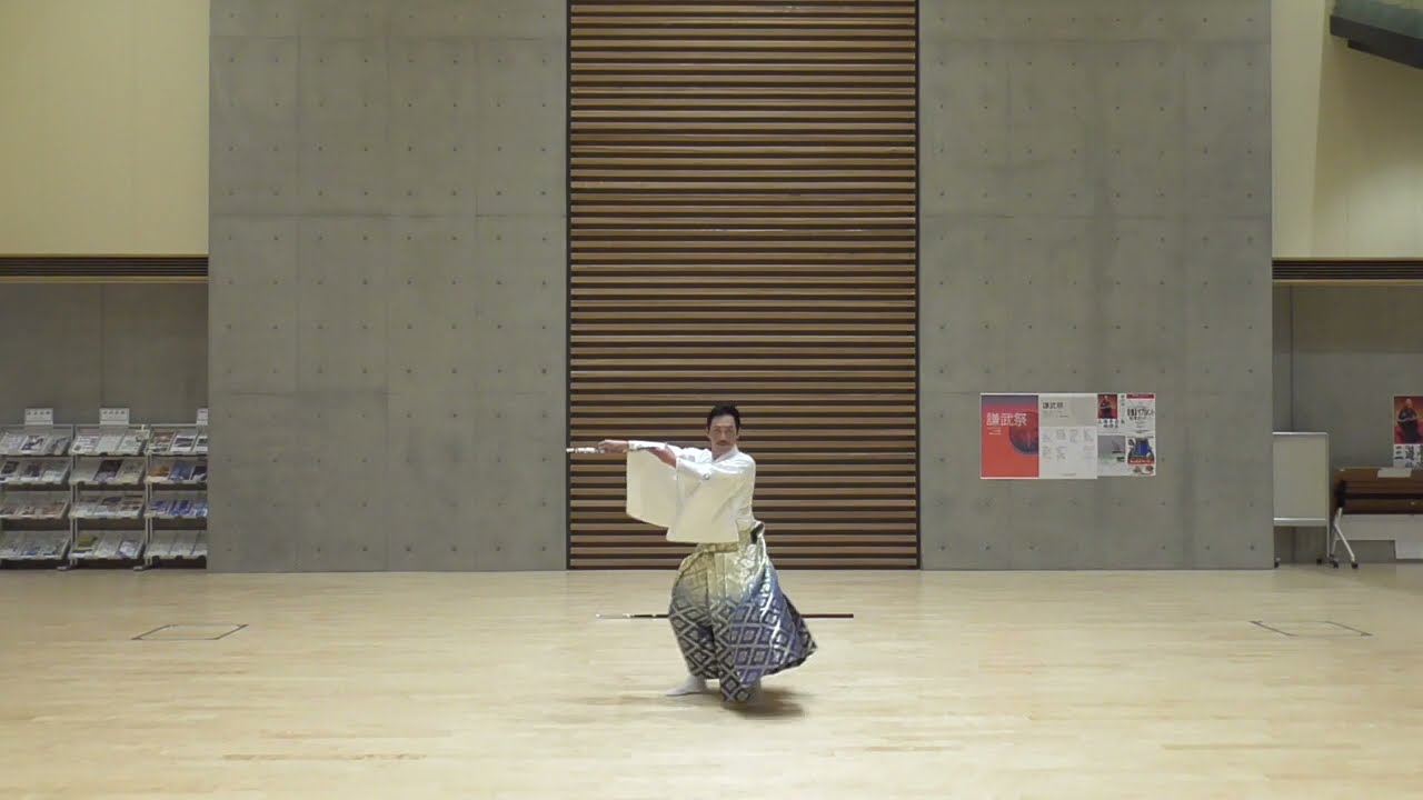 藤尾流舞踊会「黒田節～名槍日本号」 - YouTube