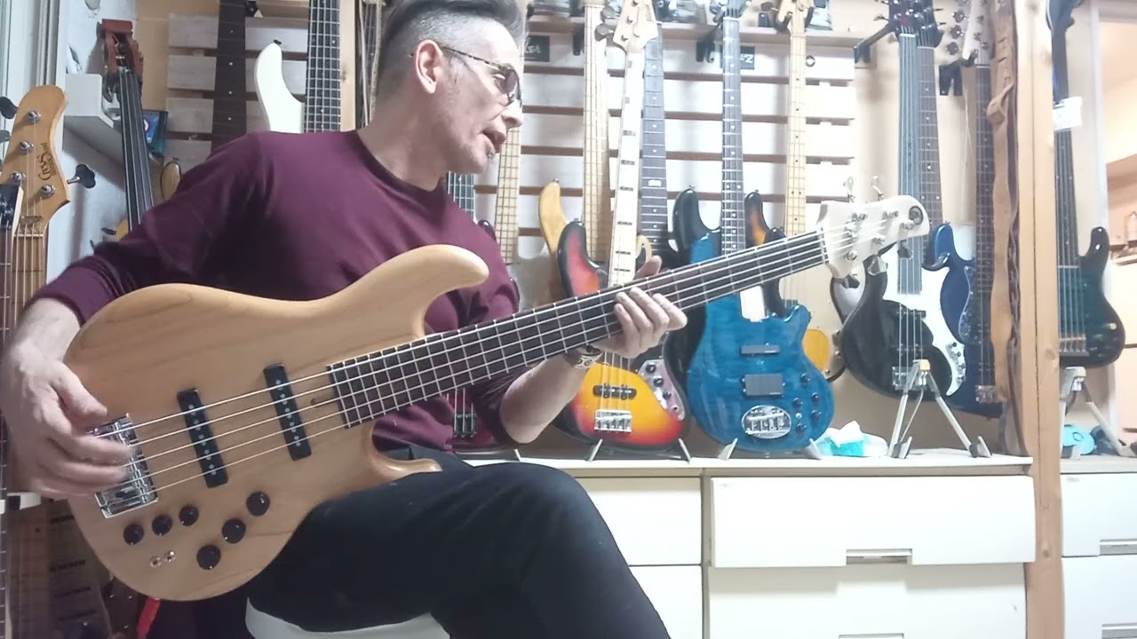 High End MIJ Bass Guitars: dragonfly CS5 pre-shipment check