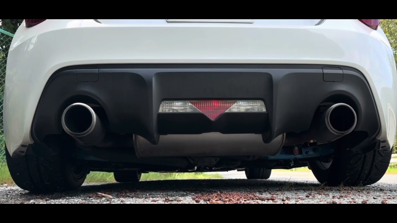 86(ZN6)純正マフラーとGR86(ZN8)純正マフラーの音比較 - YouTube