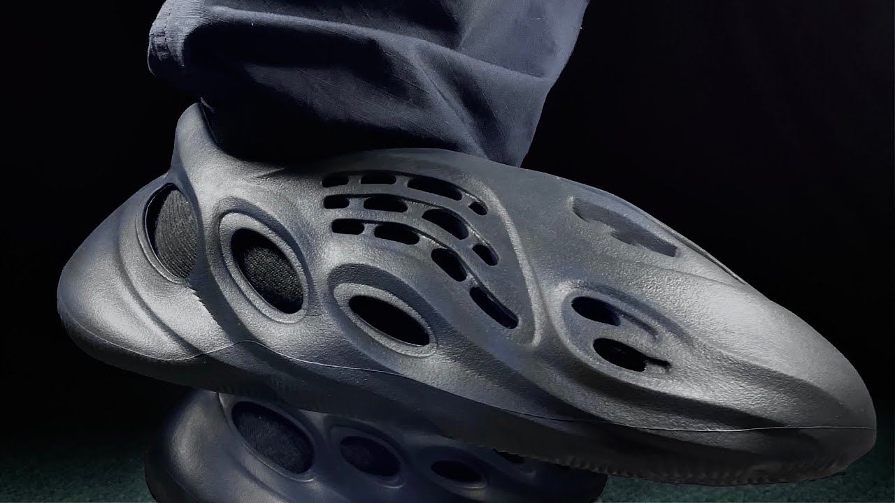 謎のサイズ感！魅惑の履き心地！徹底レビュー！ADIDAS YEEZY FOAM