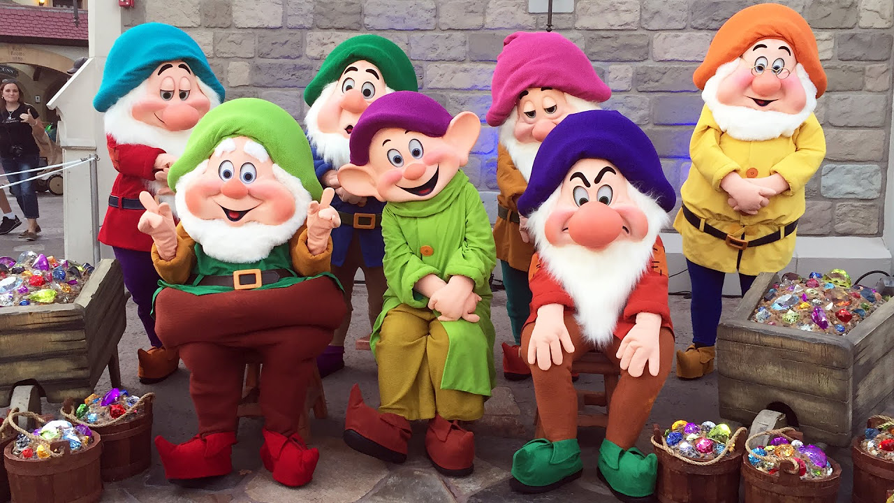 We Meet The Seven Dwarfs at Mickey's Not-So-Scary Halloween Party