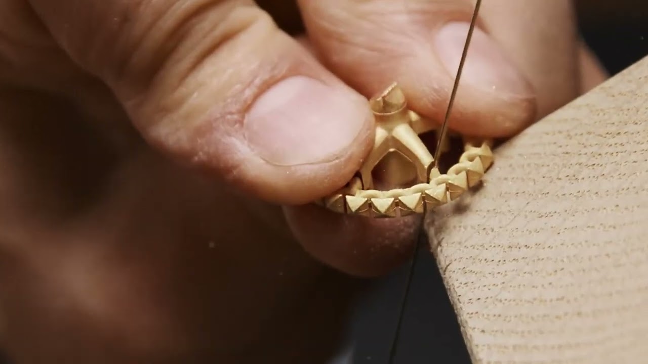 新作が加わった「クラッシュ ドゥ カルティエ」