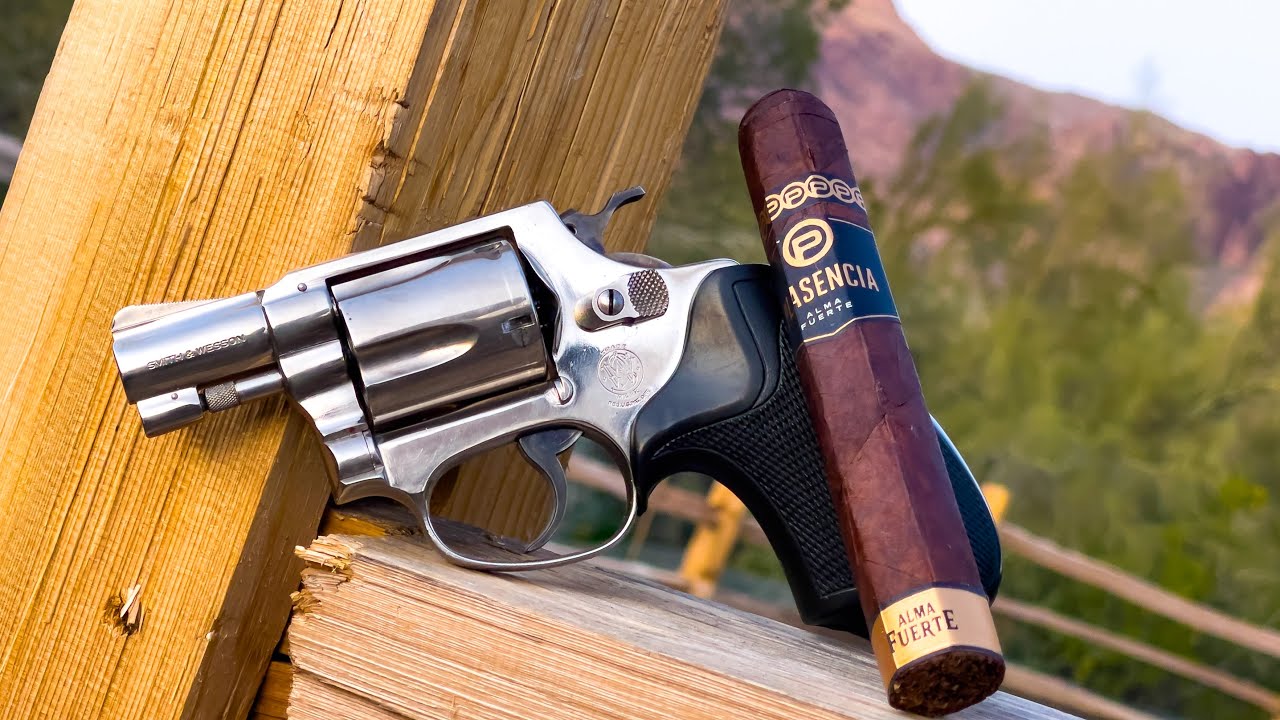 Smith & Wesson Model 36 Chiefs Special .38 Revolver - YouTube