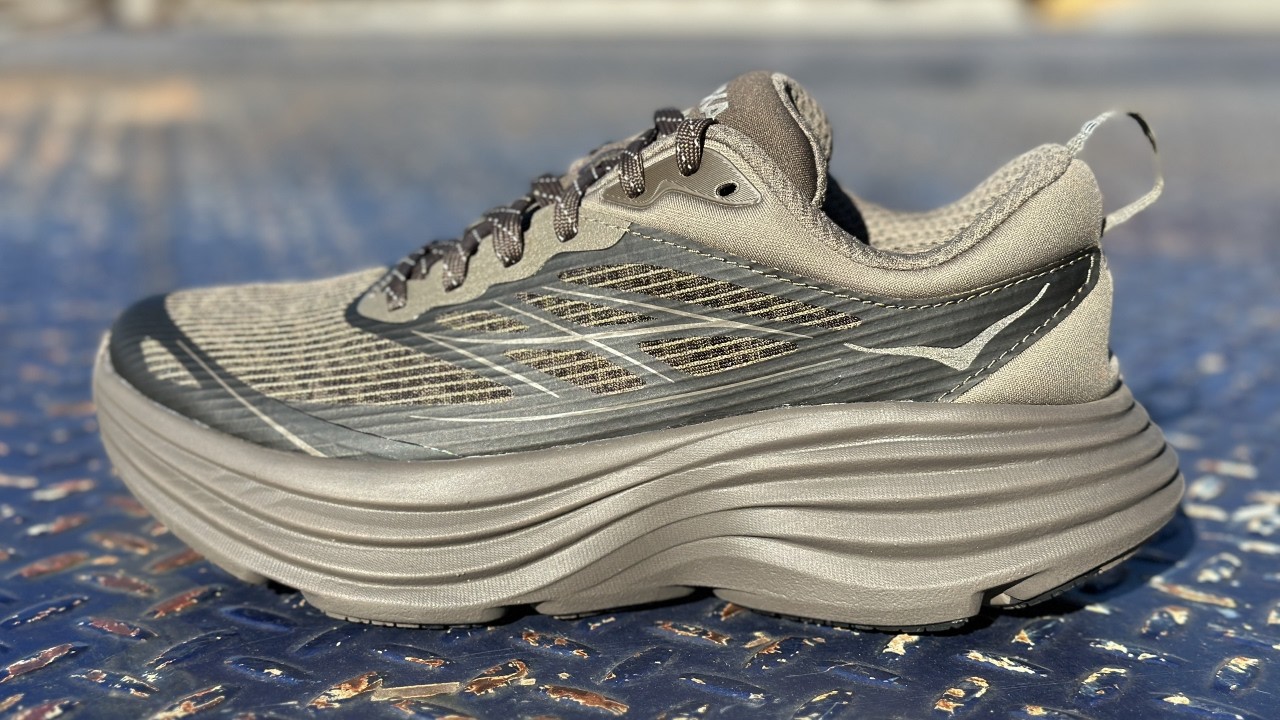HOKA Stealth/Tech BONDI 8 Caged - YouTube