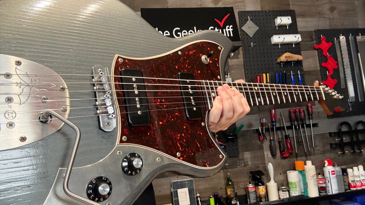 First Look - Emma Electronic Navigator Delay - YouTube