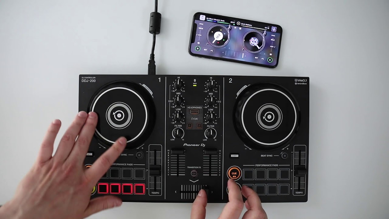 Pioneer DDJ-200 — mobile mashups for not much money