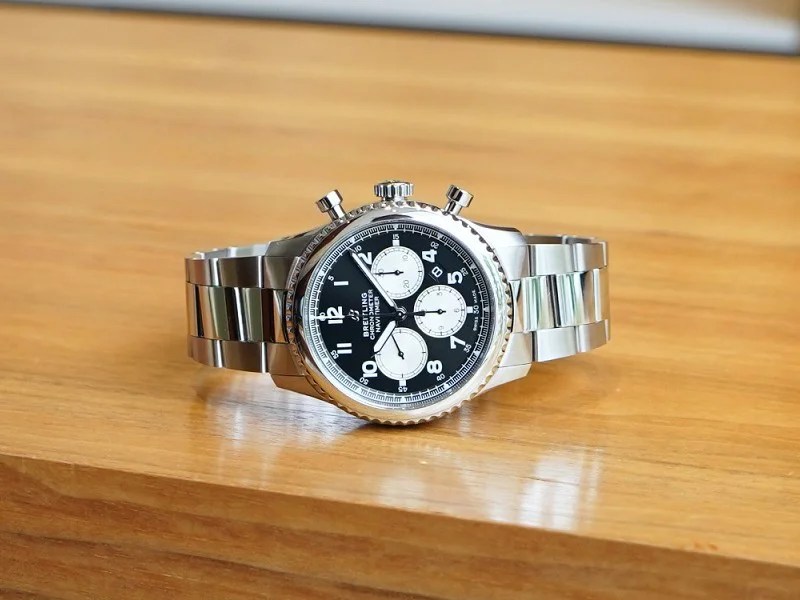 視認性抜群！どこか懐かしいレトロなパイロットウォッチ「ナビタイマー