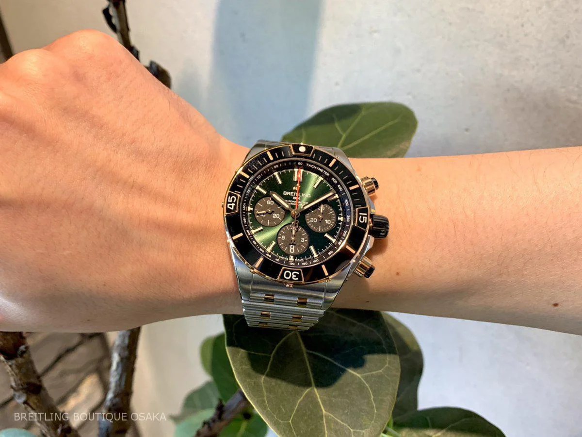 スーパークロノマット「グリーン文字盤」ゴールドコンビデザイン