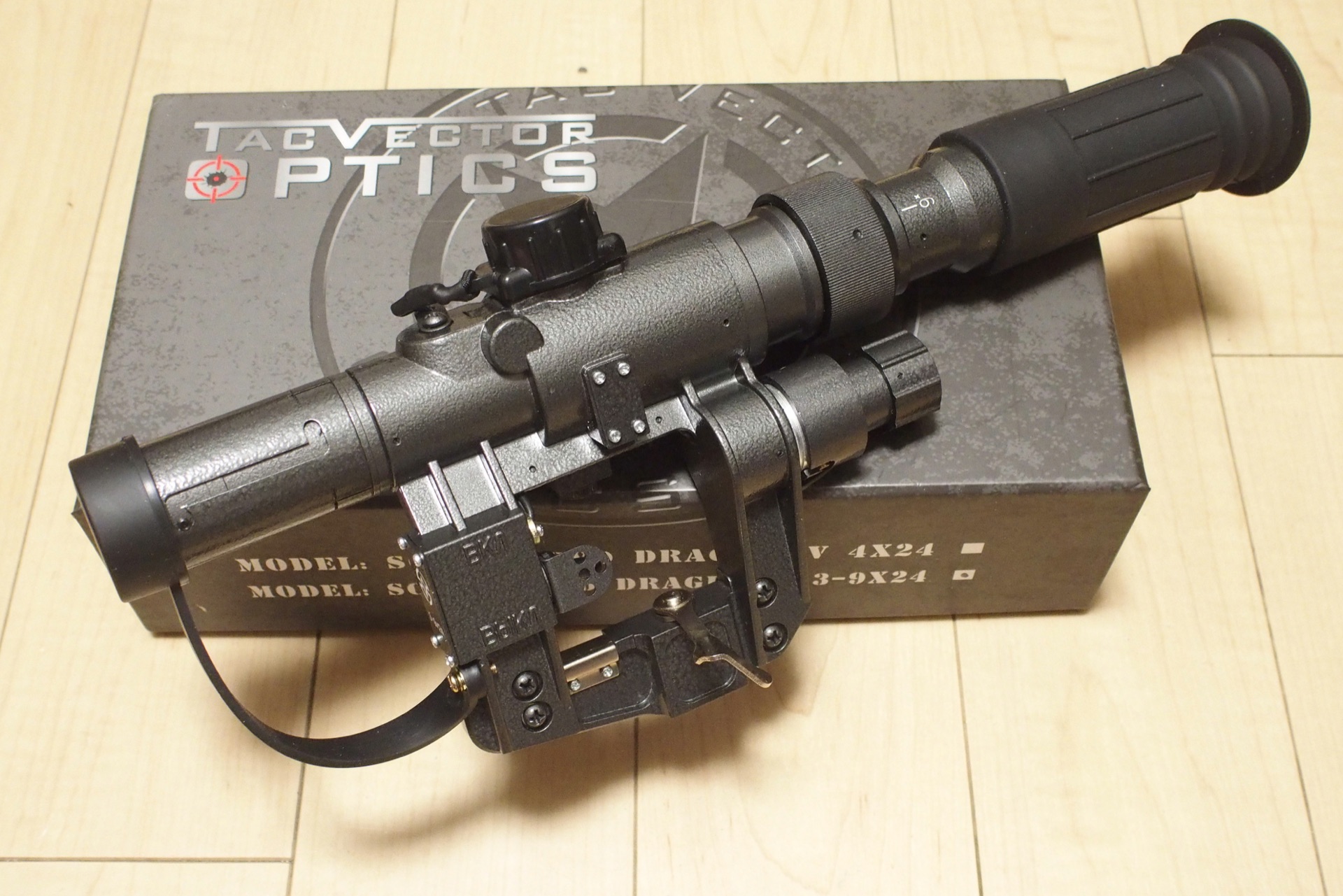 SVD(ドラグノフ)専用可変倍率スコープ、Vector Optics SCFF-16 DRAGNOV