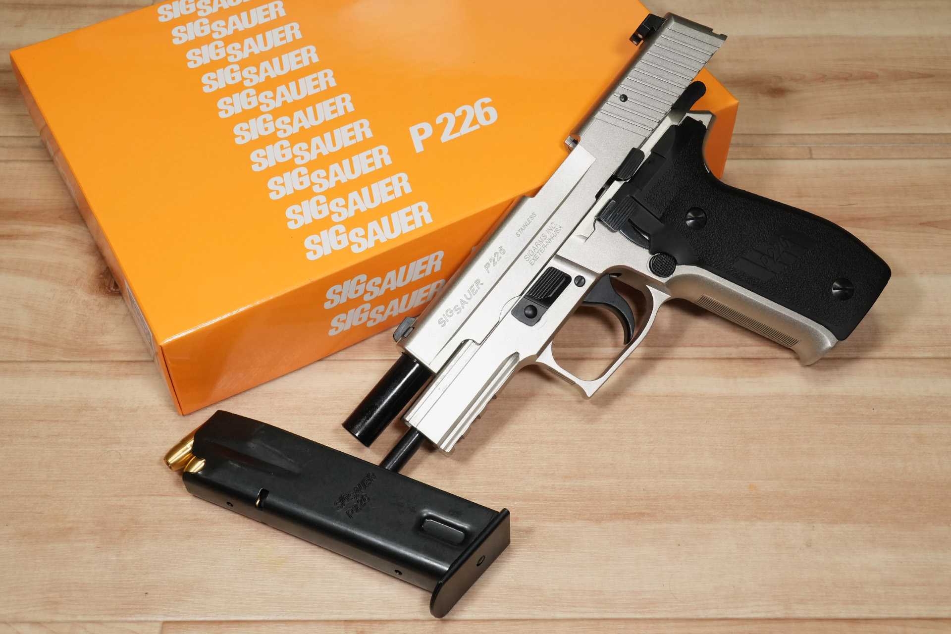 タナカ製モデルガン、SIG SAUER P226 Railed Frame All Hevy Weight