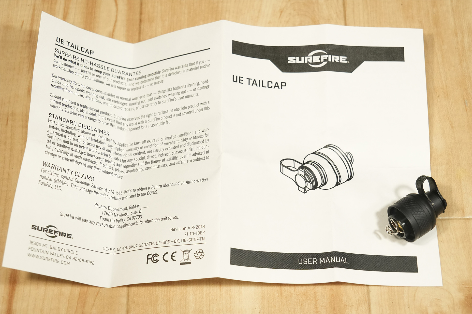 SureFire製スカウトライト用テールキャップ（UE00-BK）とテープ