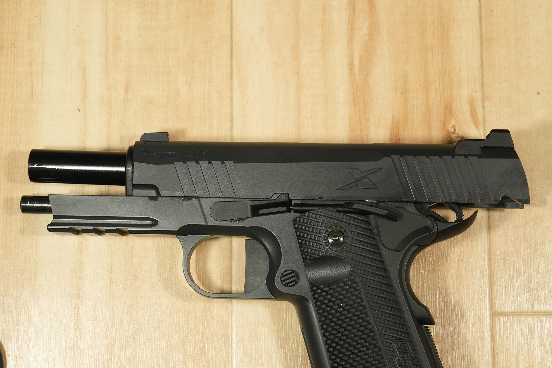 ウエスタンアームズ 2026年福袋モデル、SIG SAUER 1911-X CARRY / G10