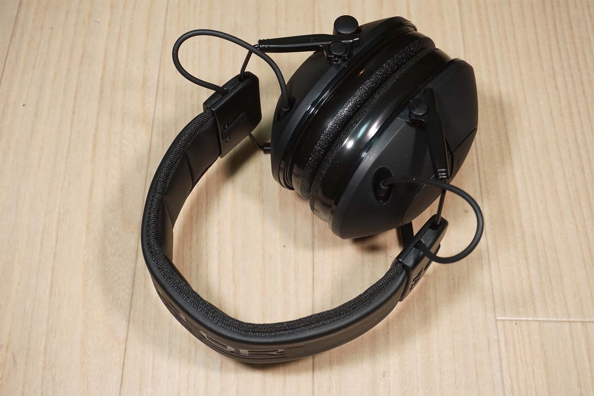 Peltor製デジタルイヤープロテクター、Sport Tactical 100 Electronic