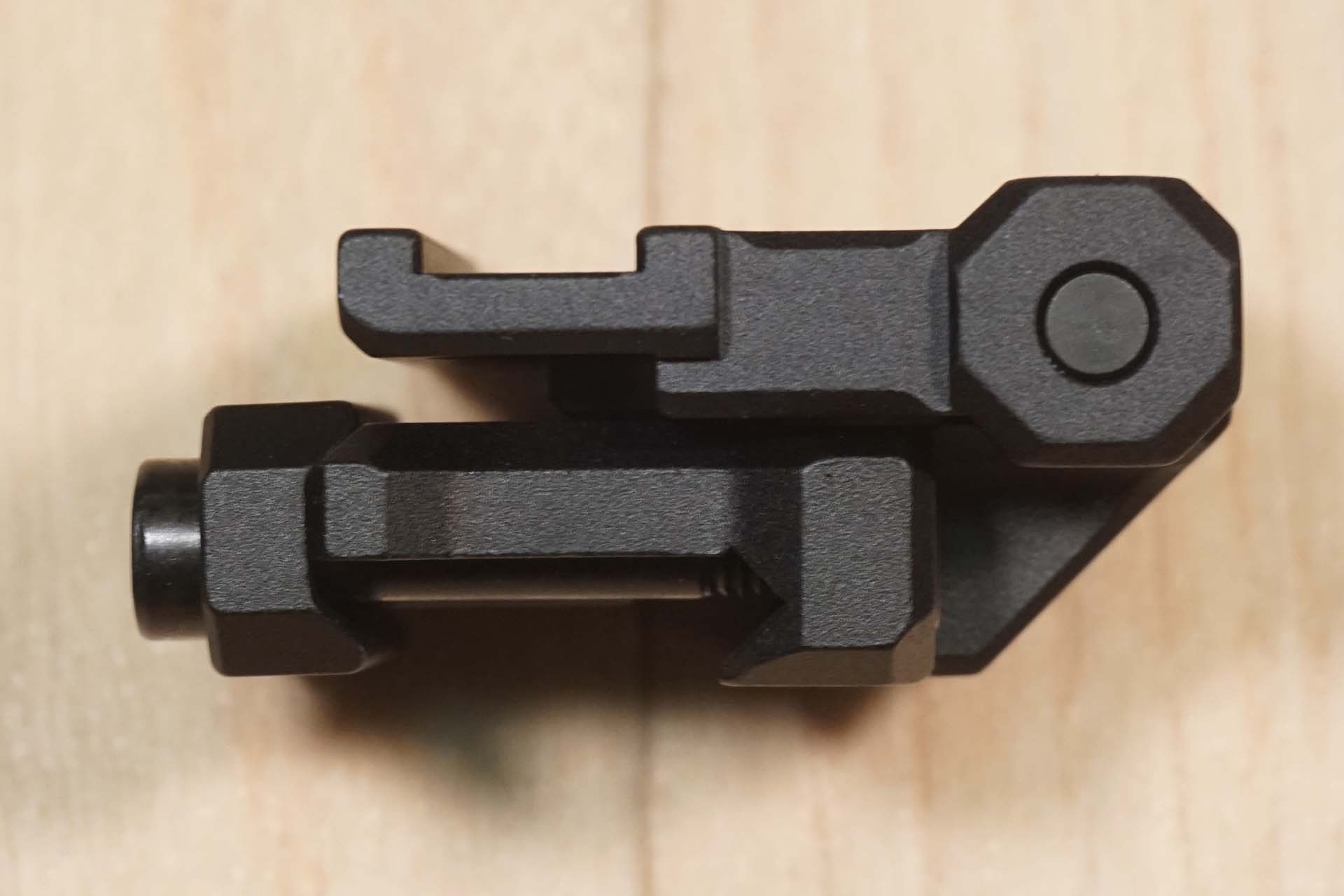 Primary Arms SLx 3X マイクロマグニファイアと同社製フリップマウント