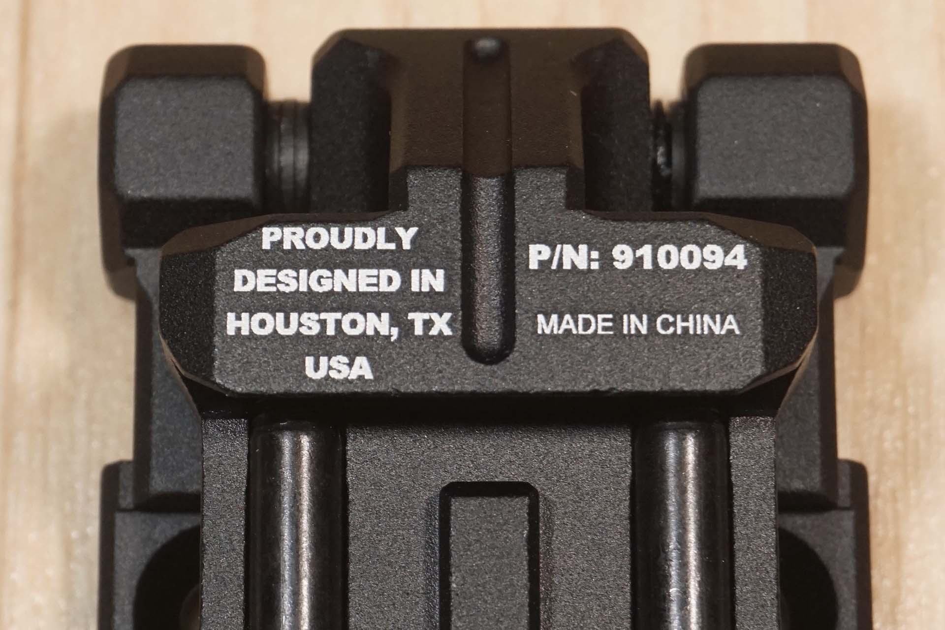 Primary Arms SLx 3X マイクロマグニファイアと同社製フリップマウント