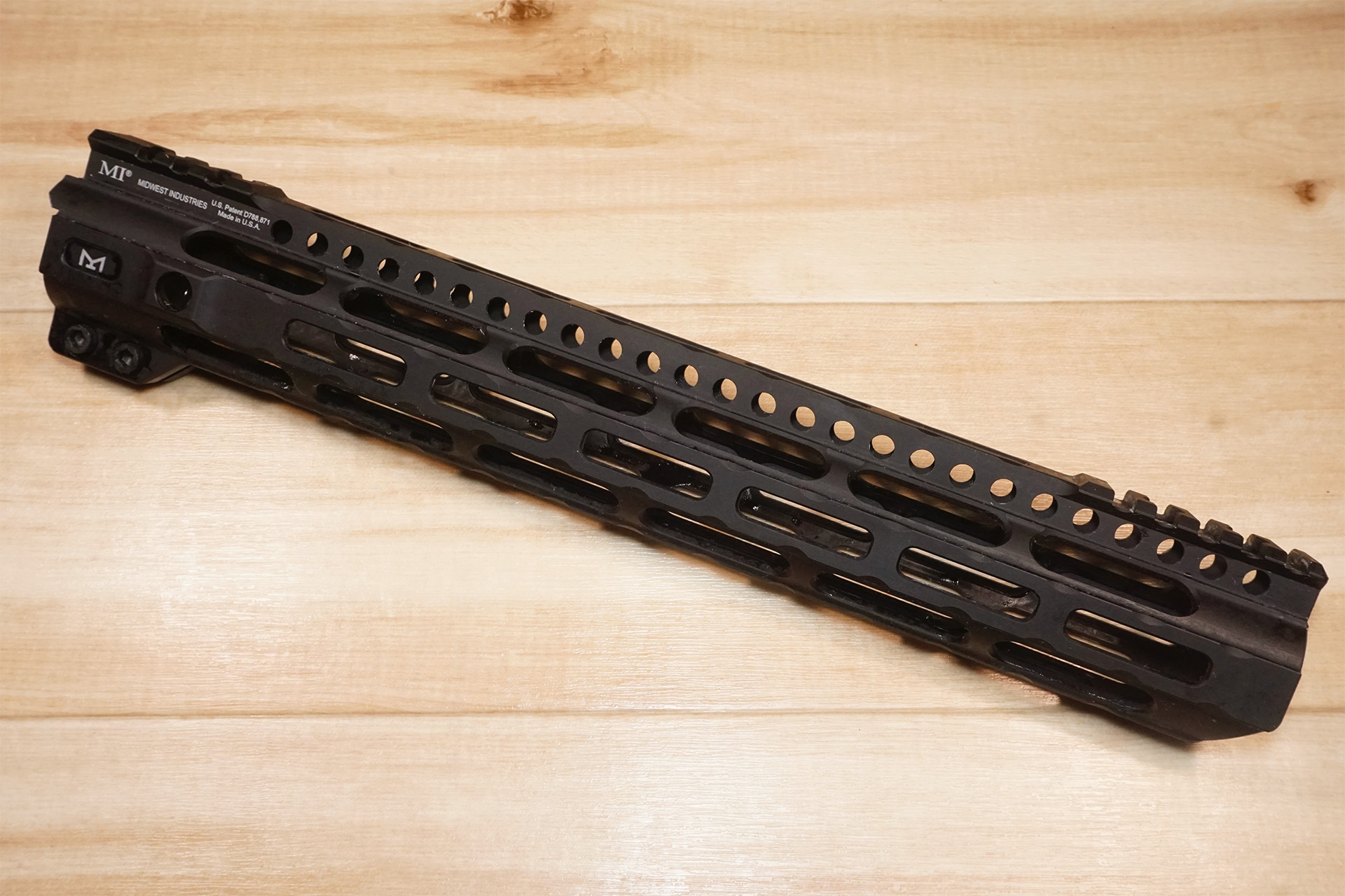Midwest Industries Combat Rail Lightweightハンドガード 12.625