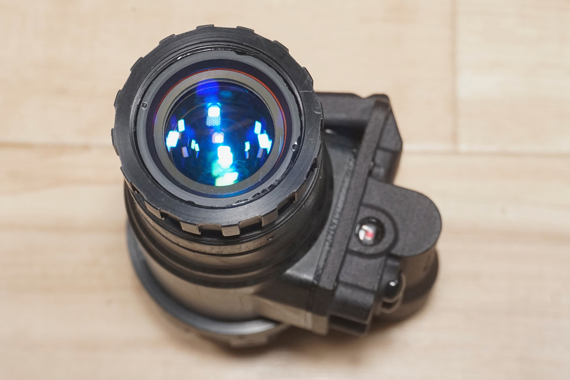 軽量レンズ搭載の単眼ナイトビジョン、G14（光電子増倍管無し）を中古