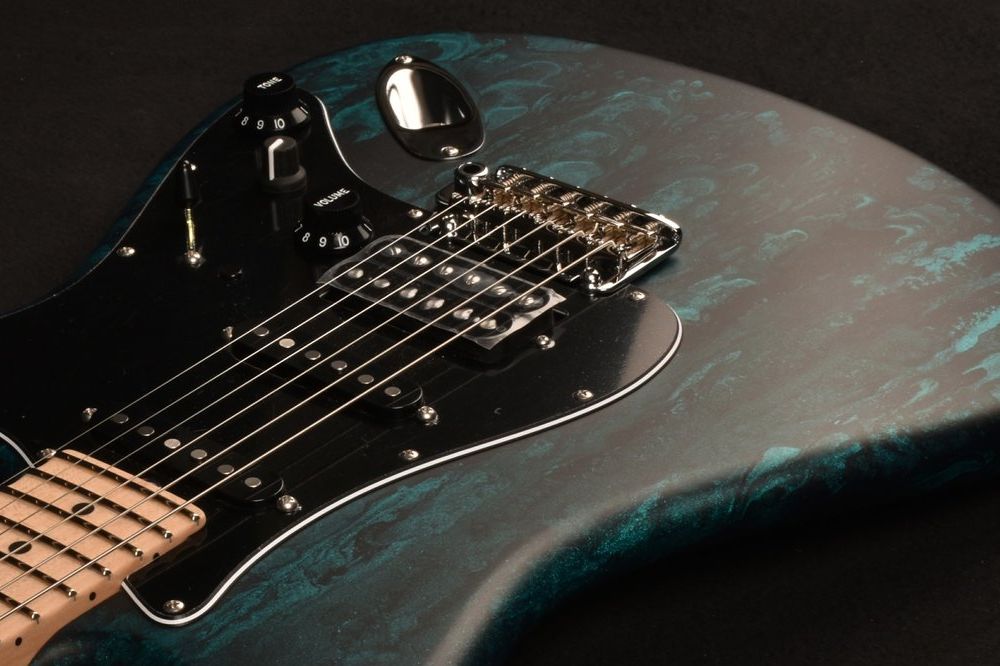 モダン系万能ギター「スーパーストラト」の選び方とおすすめモデル