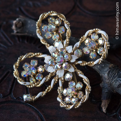 Swoboda スワボダ-天然石-フラワー・ドングリ・ブローチ【ヴィンテージ