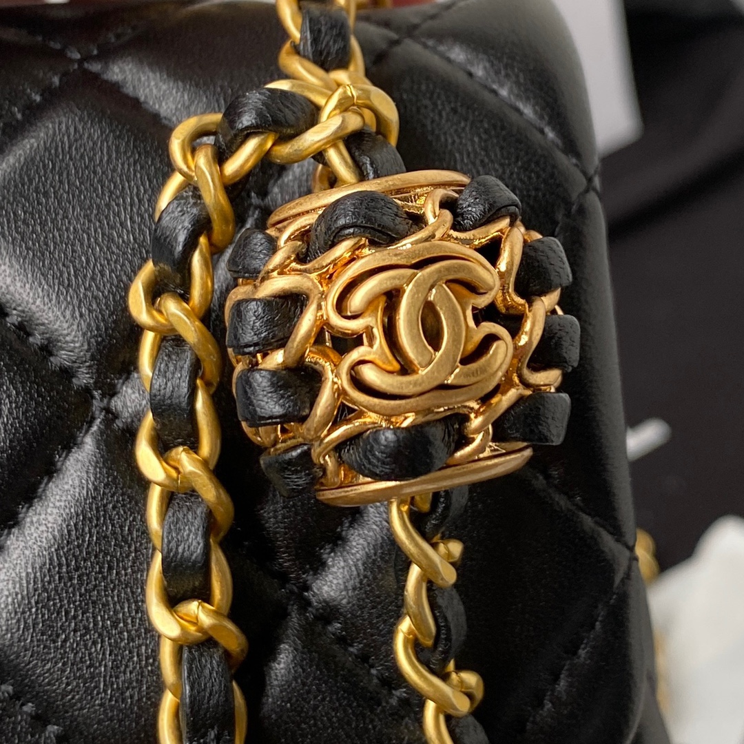 シャネル ミニマトラッセ ココボール チェーンショルダー ブラック