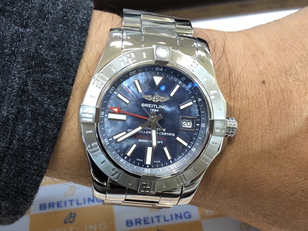 ブライトリングアベンジャーII GMTブルーマザーオブパール | 山城時計