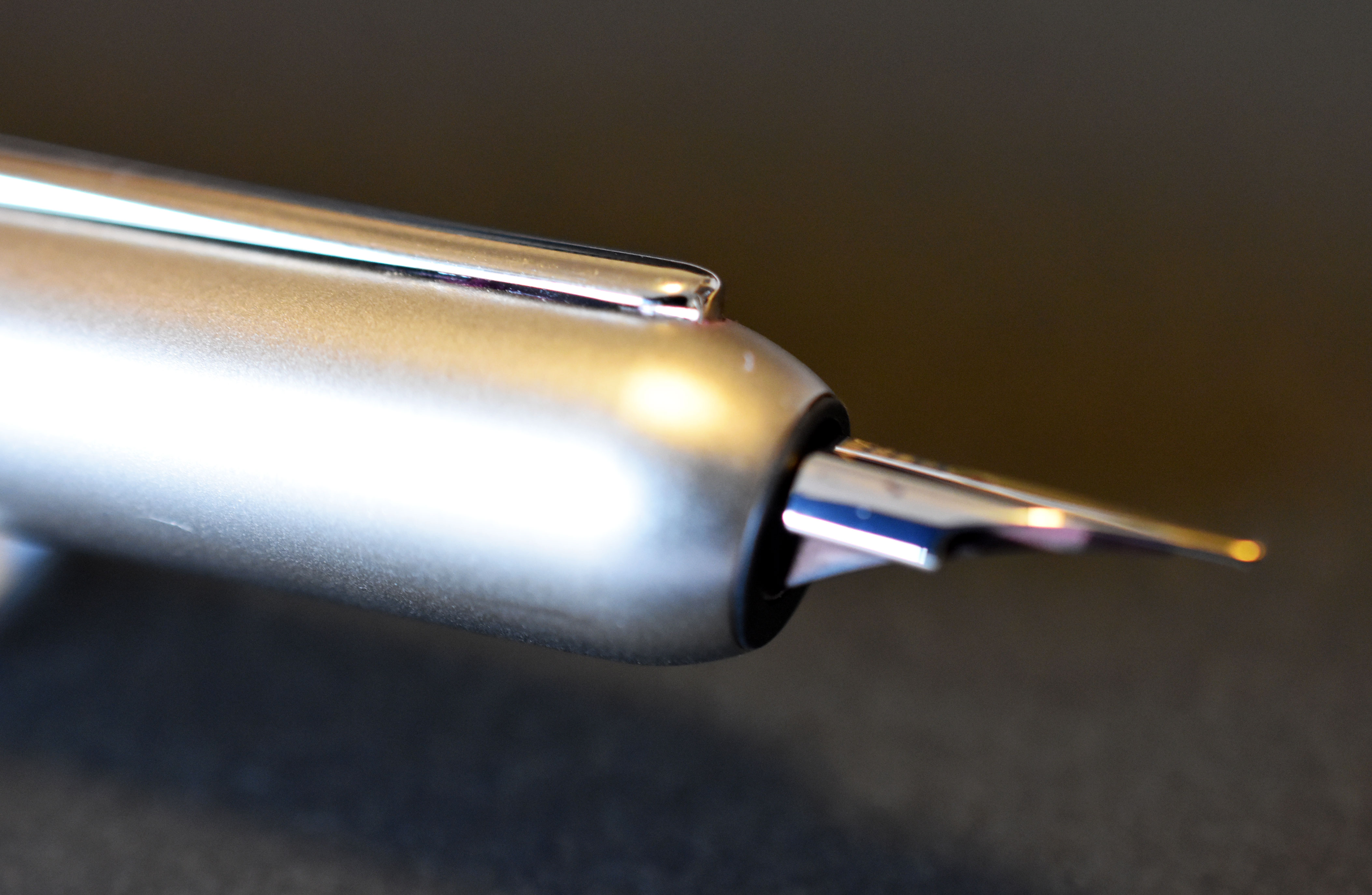 LAMY ダイヤログ3は魅惑のキャップレス万年筆[文具]