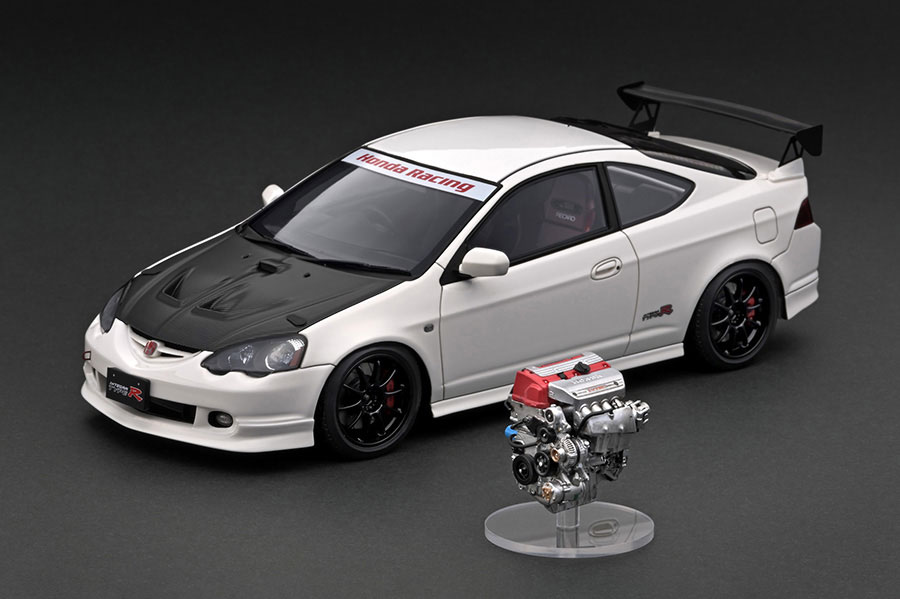 IG3324 1/18 Honda INTEGRA (DC5) TYPE R White With Engine | LINE UP