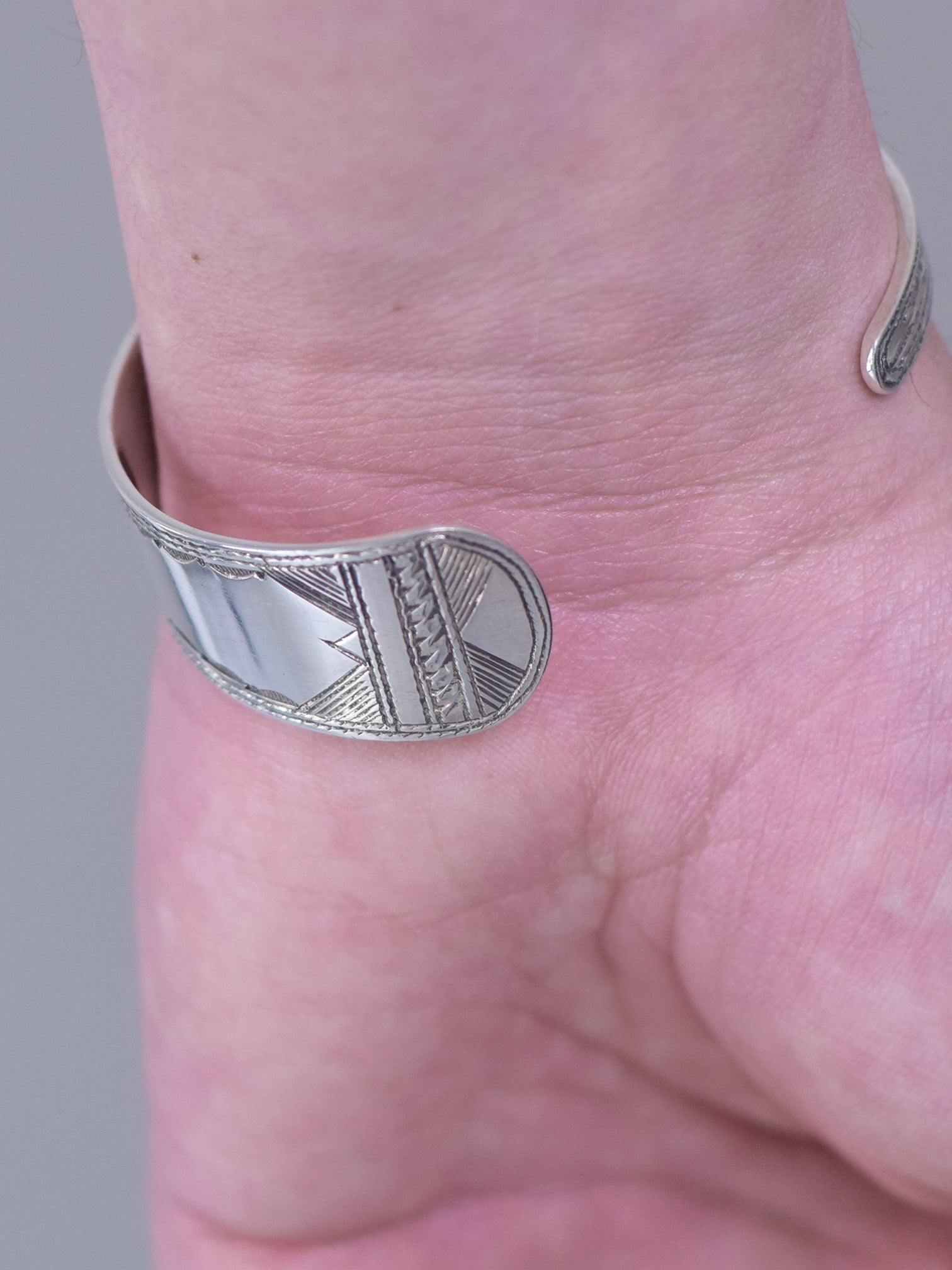 Touareg Silver / SPOON BANGLE