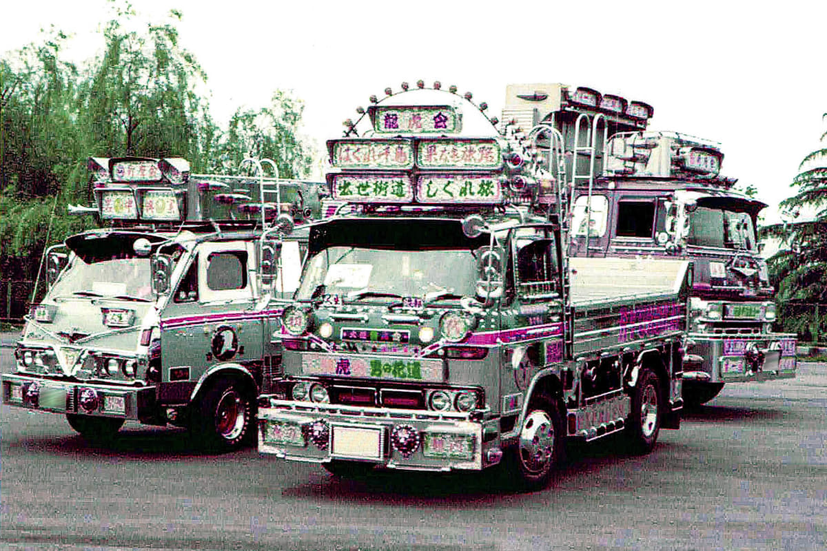 画像ギャラリー】トラック野郎の憧れだった「動くアート」！ 昭和を