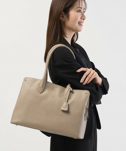 A4サイズ収納可・PC収納可】ポケット 通勤 トート バッグ （トート