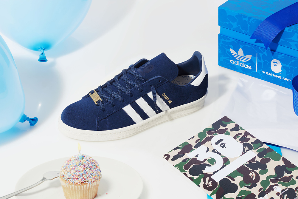 ア ベイシング エイプ」と「アディダス オリジナルス」による