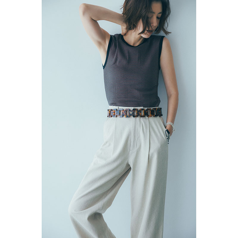 プラダ、セリーヌetc.】夏コーデに秋っぽさを足す「ベルトの美学」4選