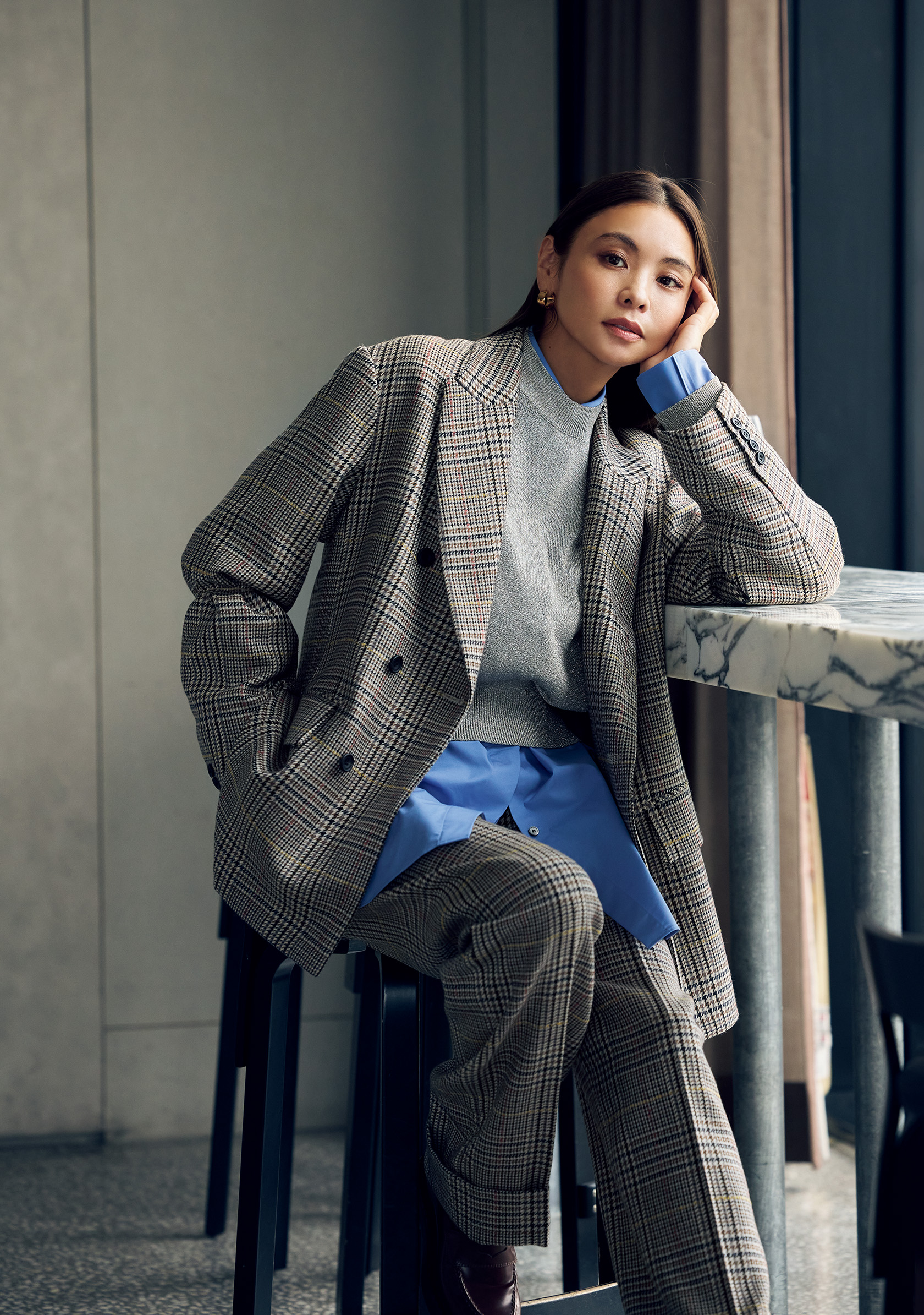 滝沢眞規子さんが着る。気分が整う「上品モード服」7days | VERY NaVY