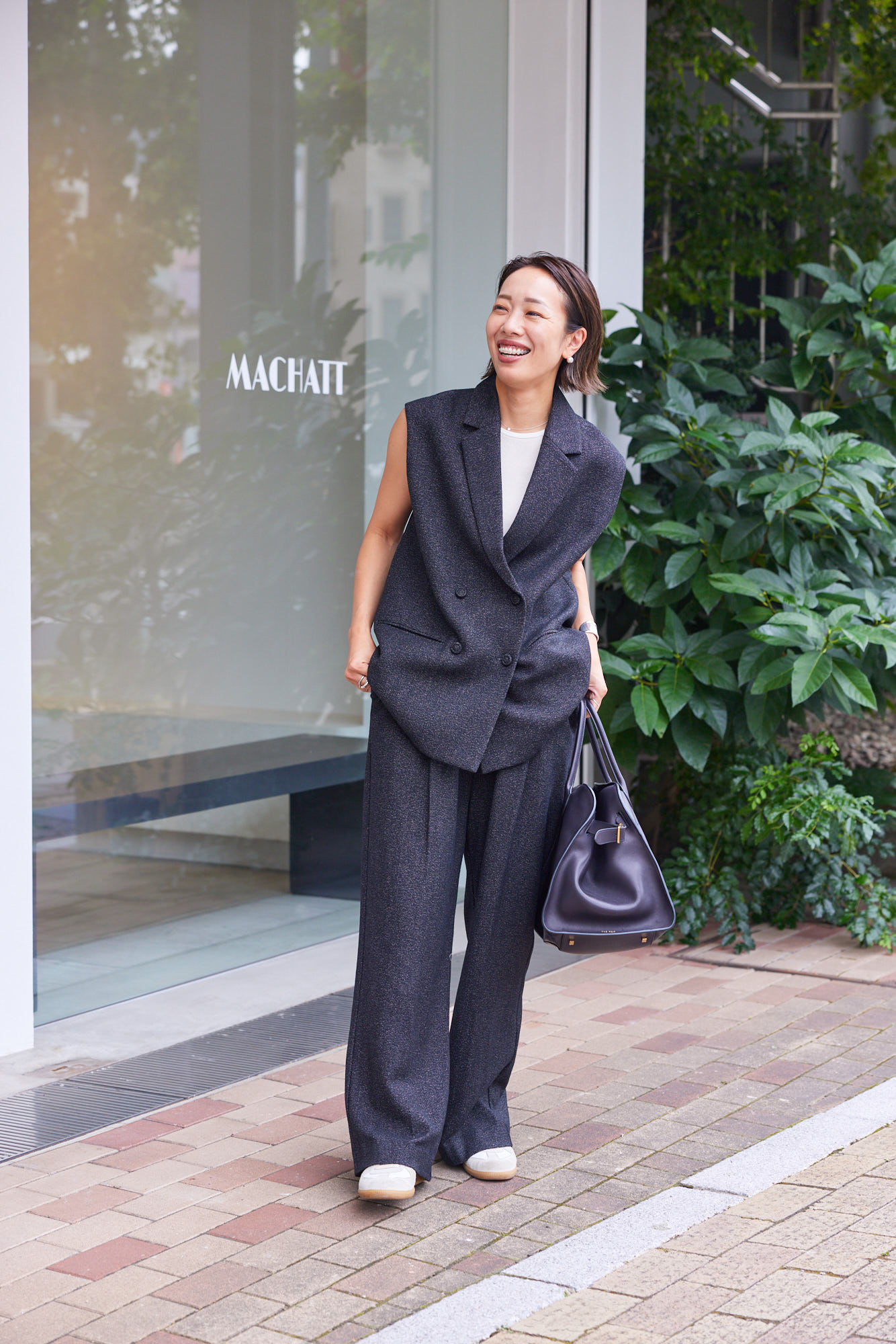 マルゴー以外も人気！関西ママの「THE ROW」バッグSNAP | VERY