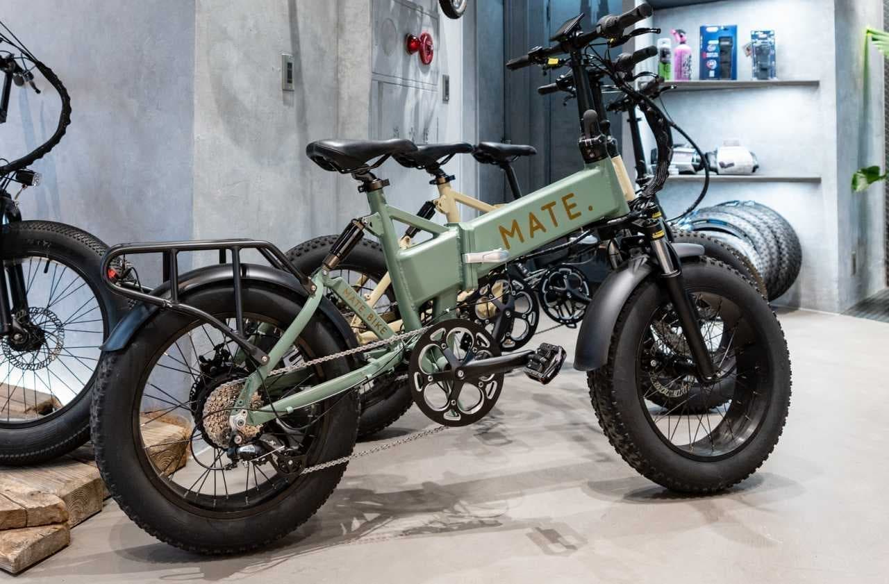理想の通勤用電アシ「MATE CITY」発売 － 1.5インチ幅タイヤで小回り
